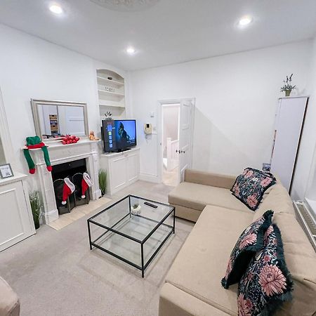 Lovely 3 Bedroom Maisonette With Private Roof Terrace In Hammersmith London Eksteriør billede